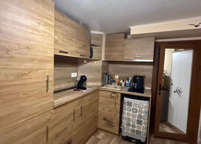 студио-джени Burgas City